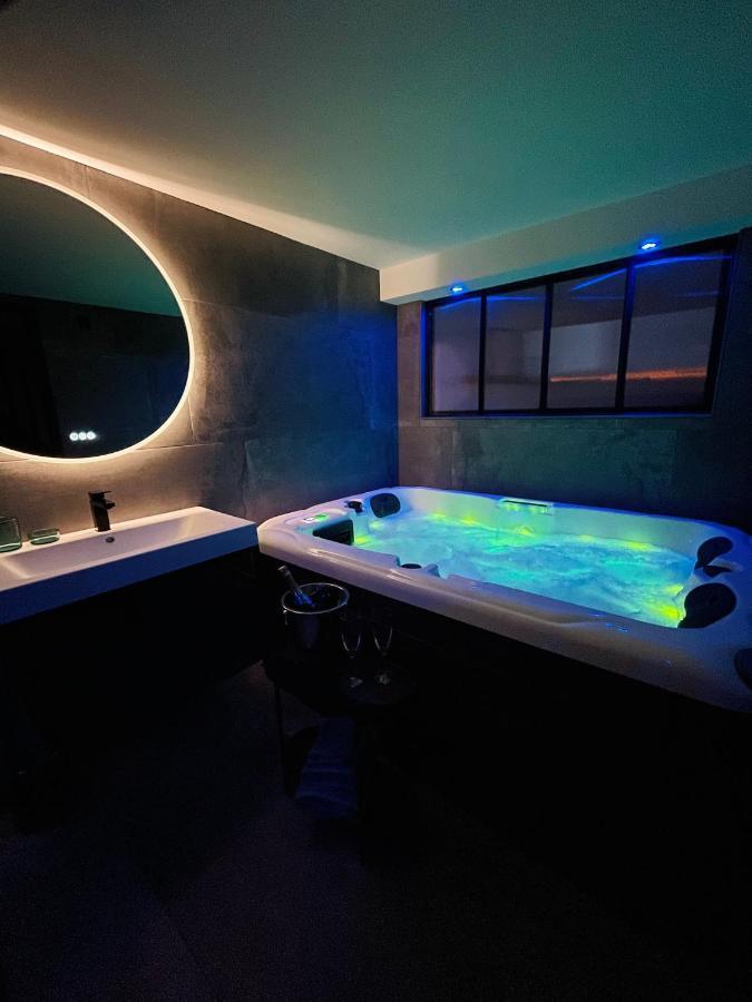 Spa & Vue Mer - Les O De 방돌 외부 사진