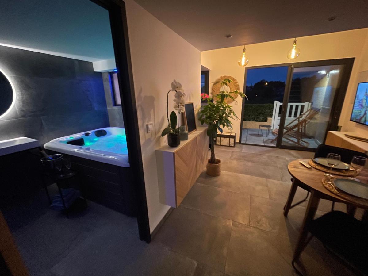 Spa & Vue Mer - Les O De 방돌 외부 사진